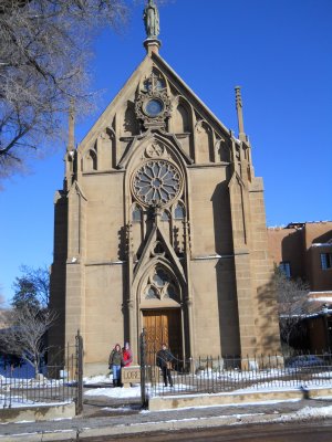 Loretto Chapel Outside1.jpg