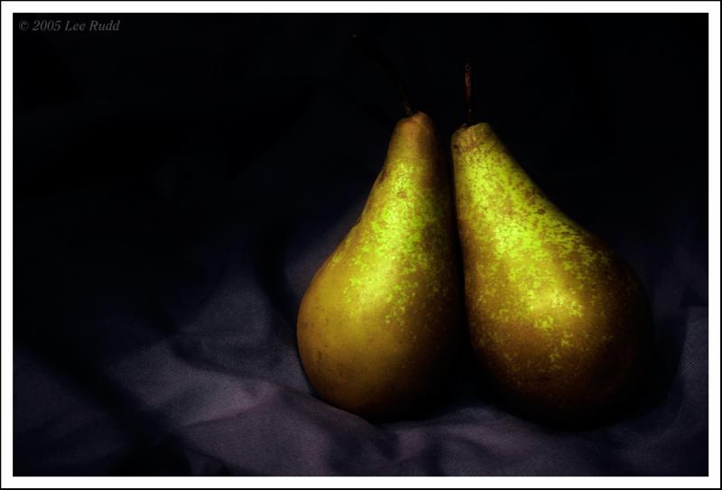 Such a loving pear...