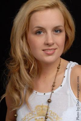 g4/15/394615/3/60045713.SaraEmilieNault27ans5p5.jpg