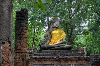 Wat Khao Phanom Phloeng / Sukhothai