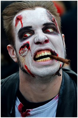 TOzombieWALK2011d.jpg
