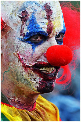 TOzombieWALK2011m.jpg