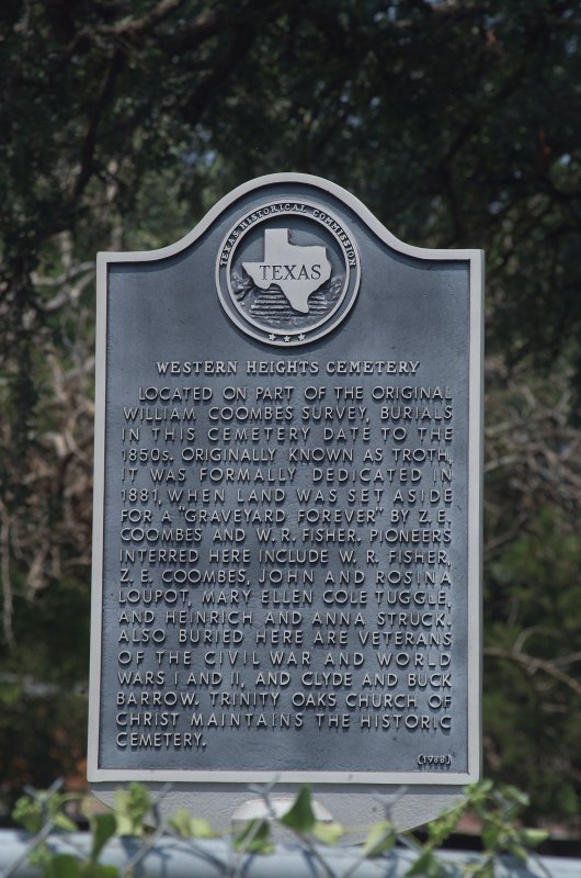Texas Historical Marker noting Clydes Burial in this Cemetary