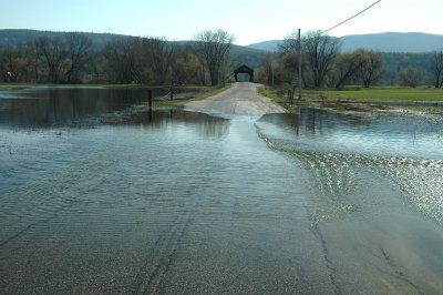 spring flooding 4-23-08 47.jpg