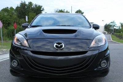 2011 MazdaSpeed3 and Thats a Real Functional Hood Scoope