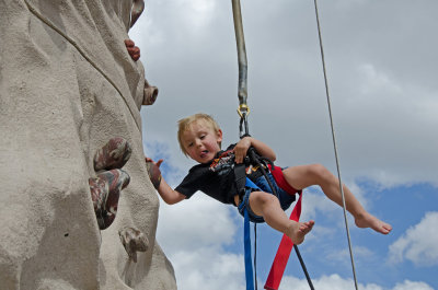 DSD_5150 young rock climber web.jpg