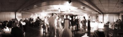 Bride_Dancefloor_Panoramic-webBW.jpg
