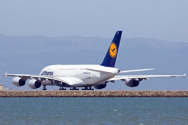 5/19/2011  Lufthansa Airbus A380-841 Johannesburg D-AIME