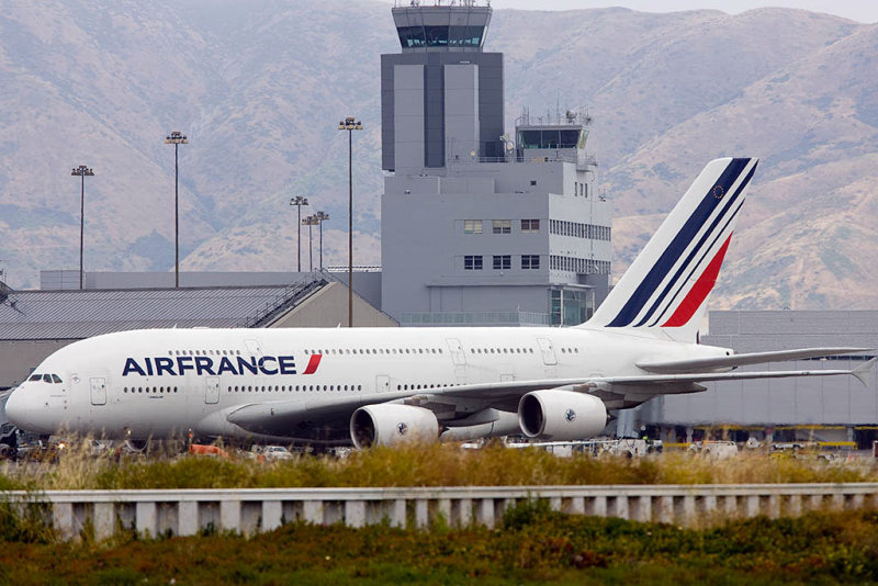6/6/2011  Air France Airbus A380-861 F-HPJC
