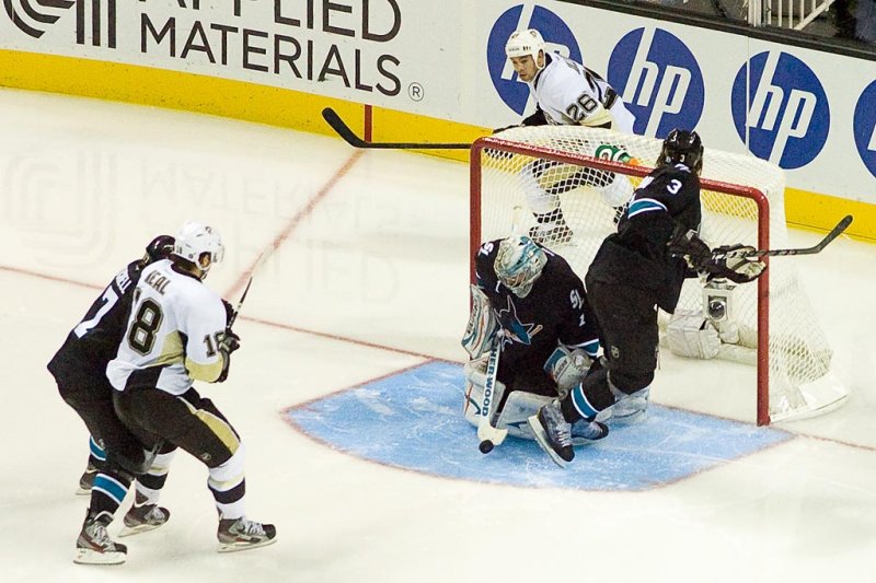 Thomas Greiss making a save on a James Neal shot