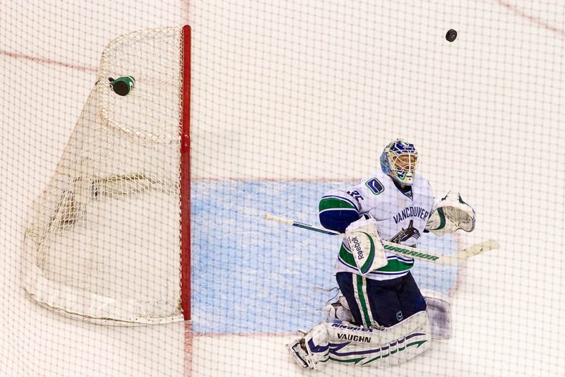 BH2D7643.jpg Cory Schneider gives up a rebound