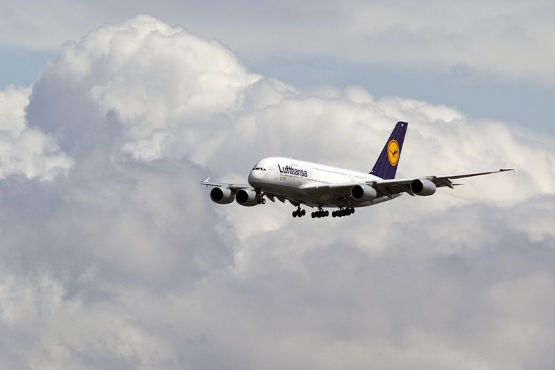 3/25/2012  Lufthansa Airbus A380-841 Frankfurt am Main D-AIMA