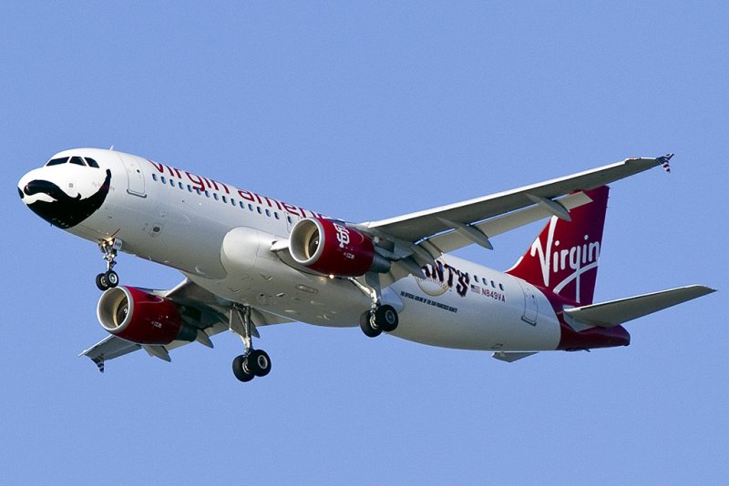 7/28/2012  Virgin America Airbus A320-214 fly bye baby N849VA