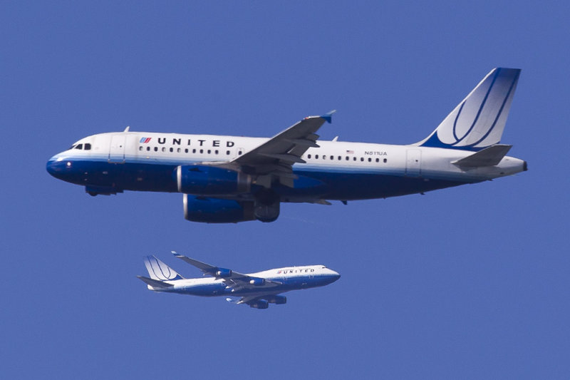 9/4/2012  United Airlines Airbus A319-131 N811UA and United Airlines Boeing 747-422 N178UA