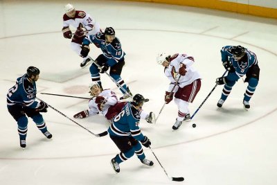 Phoenix Coyotes vs. San Jose Sharks - December 20, 2007