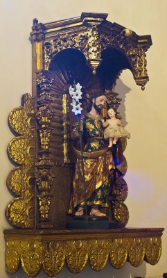Statue of St Joseph and Jesus from Mission San Carlos Borromeo del Rio Carmelo Roman Catholic Church _MG_2361.jpg