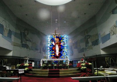 The Altar at St John Vianney Roman Catholic Church in Northlake Illinois IMG_2245.jpg