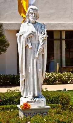 Statue of St Joseph at Thomas Aquinas College in Santa Paula CA _MG_9273.jpg