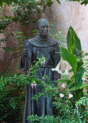 Statue of Fr Junipero Serra at  Mission San Carlos Borromeo del Rio Carmelo Roman Catholic Church Carmel CA _MG_5206.jpg