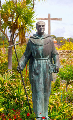 statue of Blessed Junipero Serra at Mission San Carlos Borromeo del Rio Carmelo Roman Catholic Church_MG_8255.jpg
