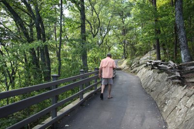 The walk from the Cumberland Gap Lookout