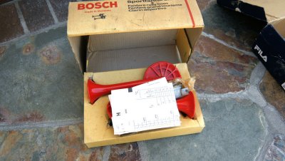 BOSCH Sport-Fanfaren Dual-Tone 12v Electric Horns NOS - Photo 2