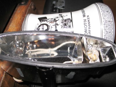 Euro 914-6 Turn-Signal Buckets, Fronts - Dual Bulbs, OEM - Restored 