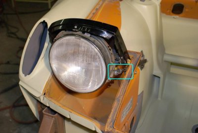 914-6 GT Mechanical Headlight Raisers - Right Side Installation Photo Sequence - Photo 35