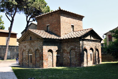 Ravenna - Mausoleum of Galla Placidia.jpg