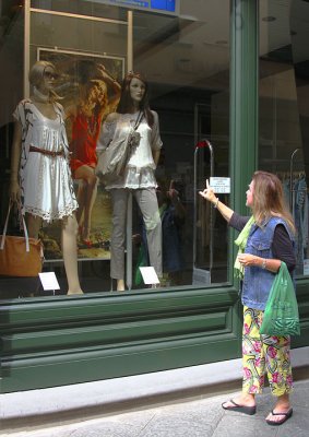 Lucca - Window shopping.jpg