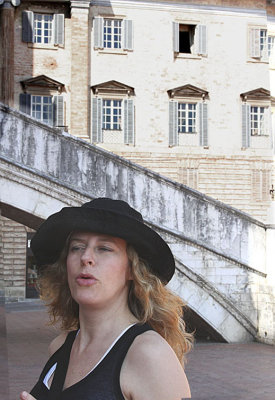 Gubbio - .....telling us about her Italy.jpg