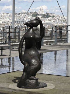 Bronze sculpture with Sacre Coeur .jpg