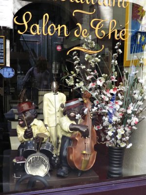 Salon de The Shop Window.jpg