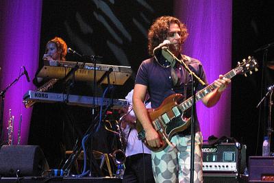 Scheila Gonzales, Dweezil