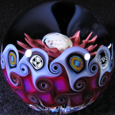 Kobuki added the skull to his flower