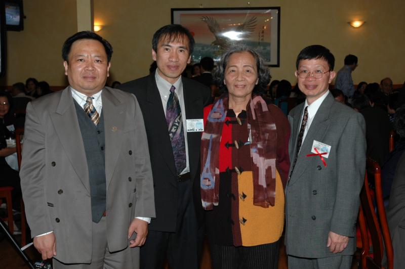 Quynh,Man,co Ky Huong & Tho