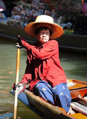 Damnoen Saduak floating market