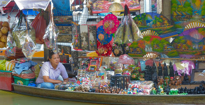 Damnoen Saduak floating market