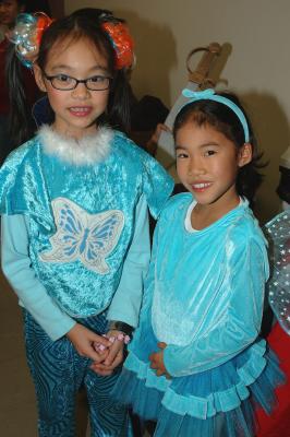 Princesses  Thuy Yen & Thuy Khanh 