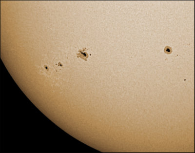 Sunspots AR1532 & AR1530