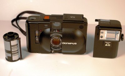 4643_olympus_xa_open.JPG