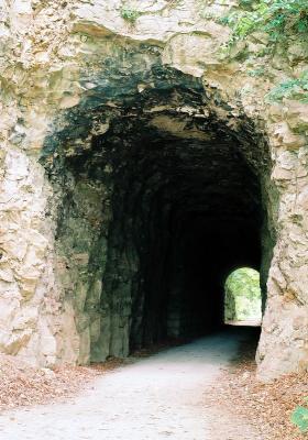 rr tunnel1.jpg