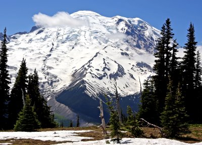 The mountain summit (14,410 ft) at Mount Rainier National Park