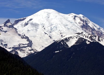 Glacier covered peak in Mount Rainier National Park