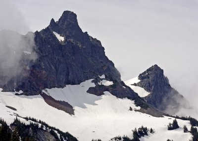 Jagged peaks in Mount Rainier National Park