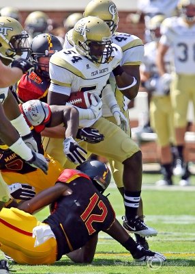 Tech LB Quayshawn Nealy advances after an interception