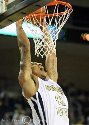 Yellow Jackets G Rice scores with emphasis