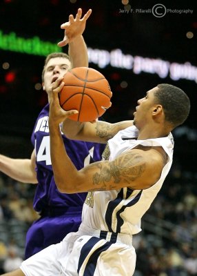 Georgia Tech G Rice moves to the basket against a Northwestern defender
