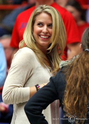 Arizona Wildcats Fan is happy with the team