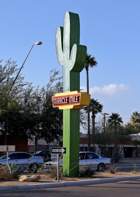 Miracle Mile sign on Oracle